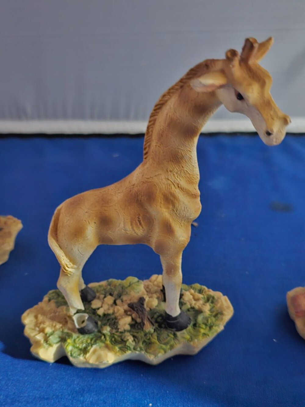 Family Of 4 Giraffes High-Quality Resin with Landscape Base